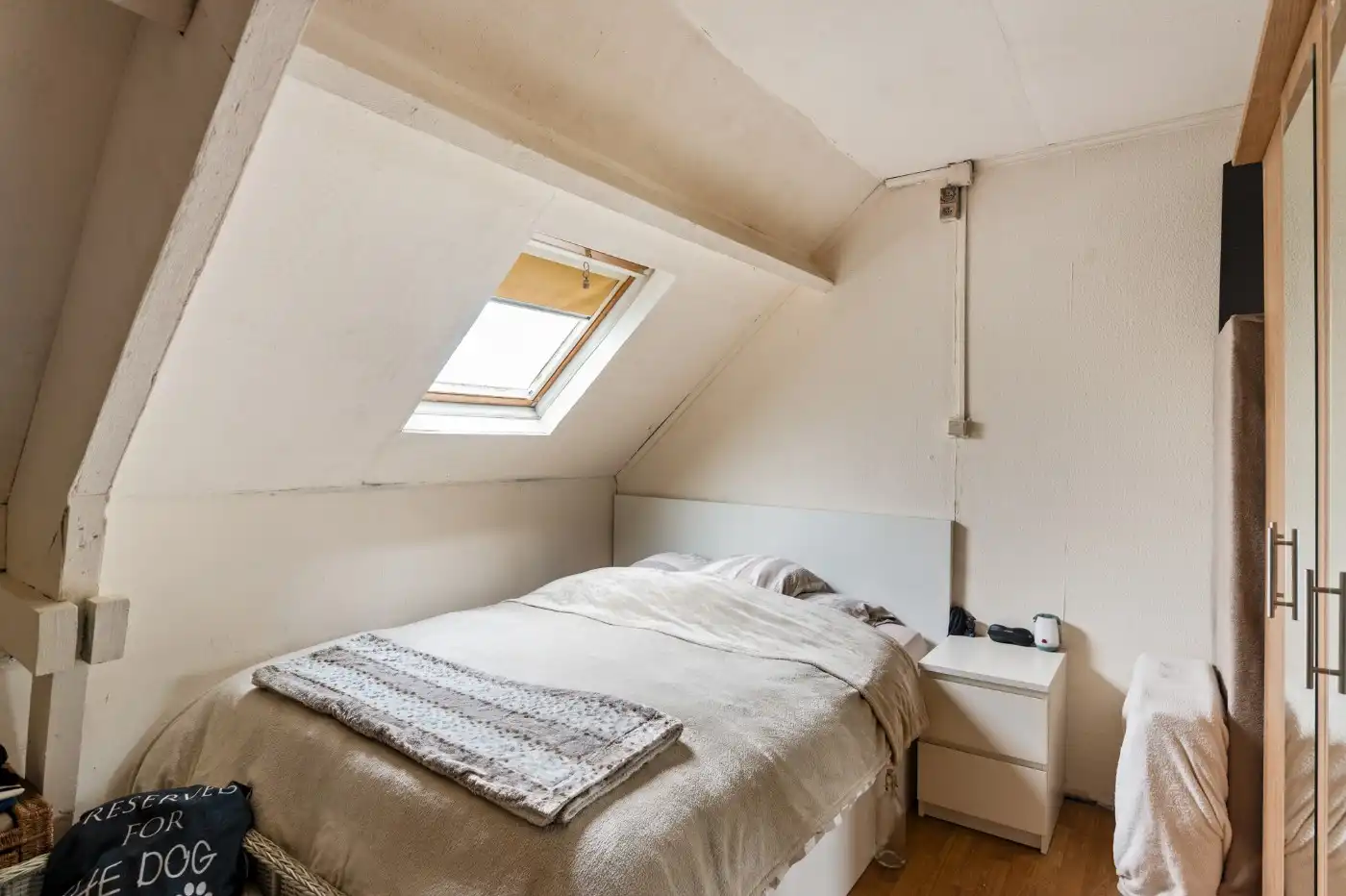 Te renoveren woning met 2 slpk. en tuin foto 8