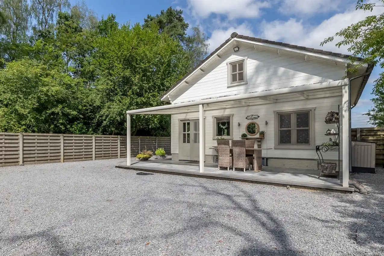 Exclusieve lodge voor 4 pers, EPC C, officieel logiesnummer, topligging foto {{pictureIndex}}