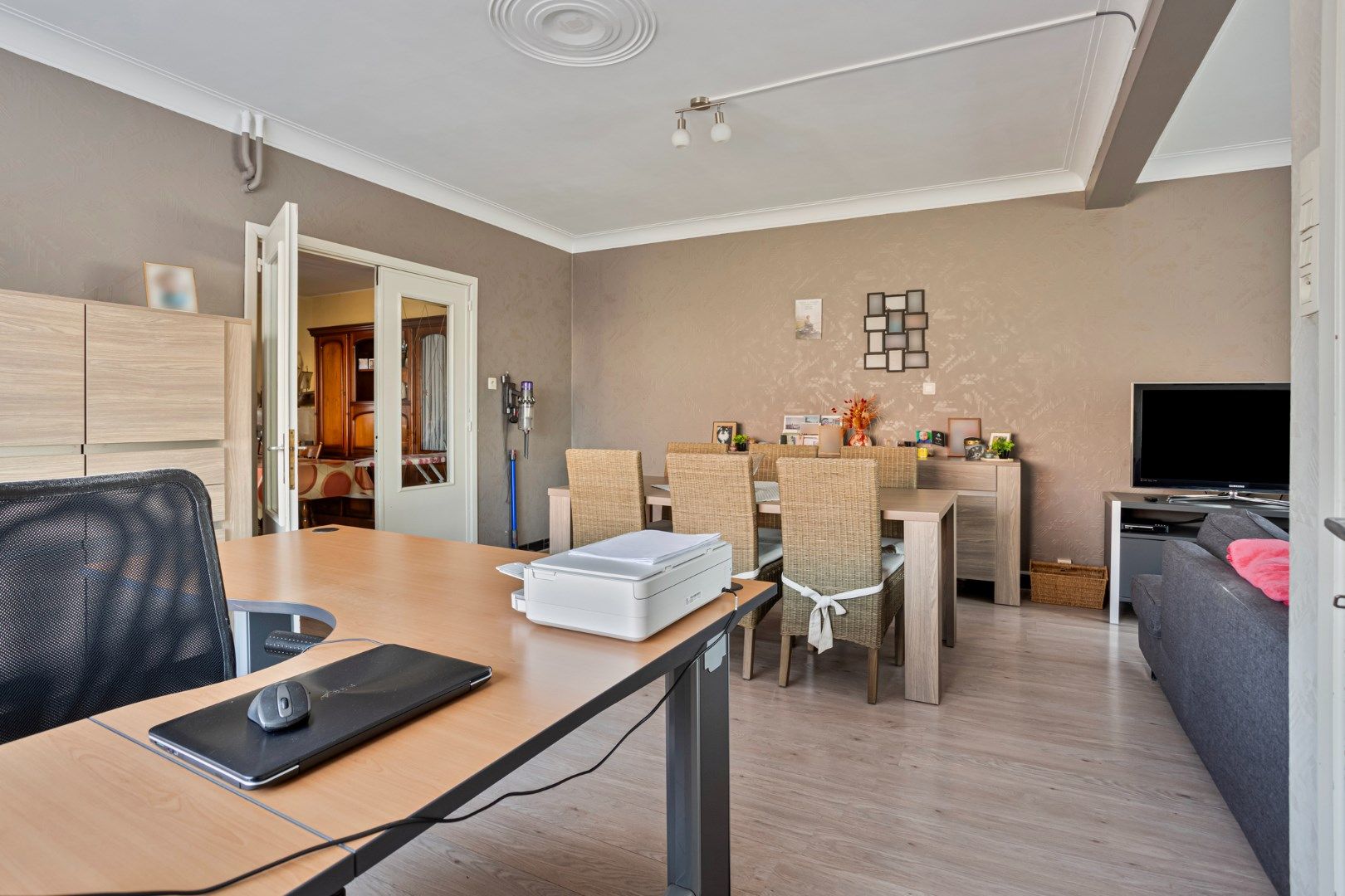 Te renoveren halfopen woning met 3 slaapkamers op een perceel van ca. 780 m² ! foto 6