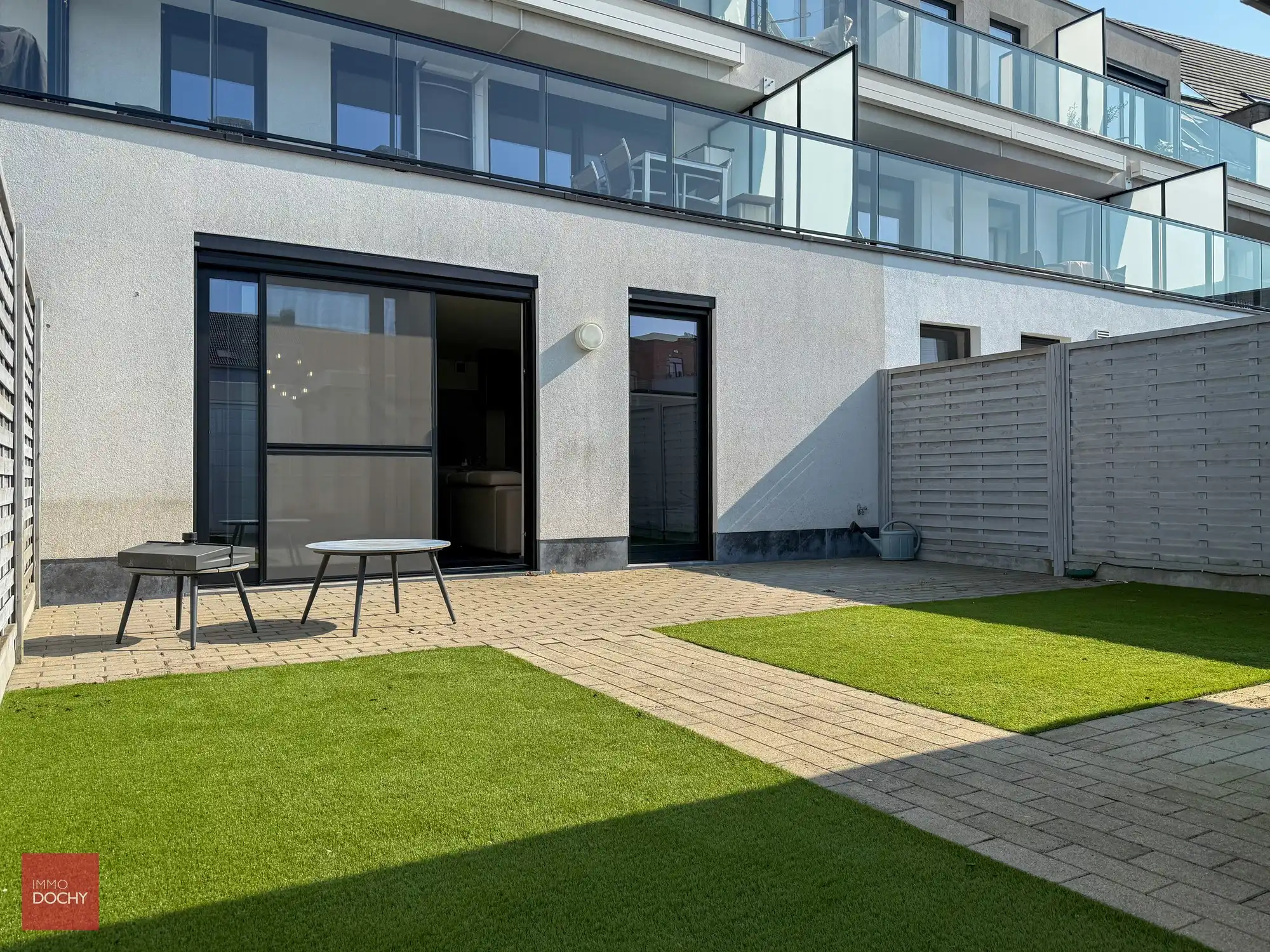 Mooi instapklaar gelijkvloers appartement nabij station | Oude Vijvestraat foto {{pictureIndex}}