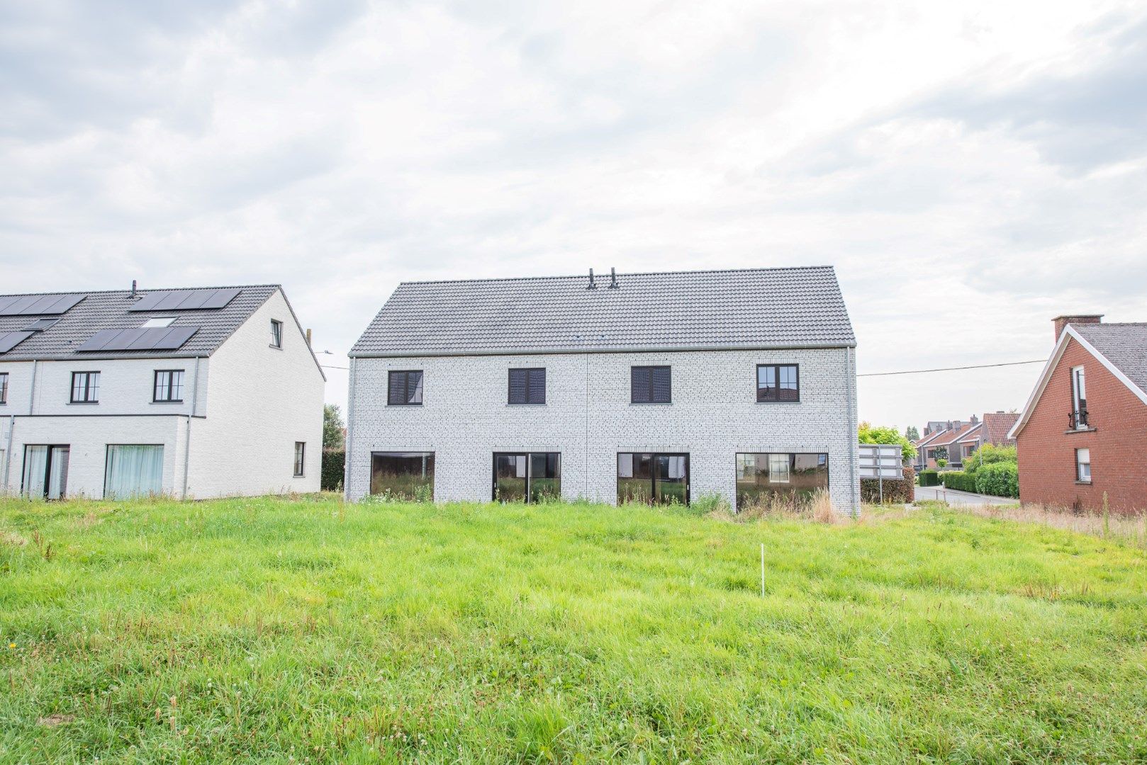 Ruime, energetische halfopen woning (Lot 16) TE KOOP in Desselgem. foto 2