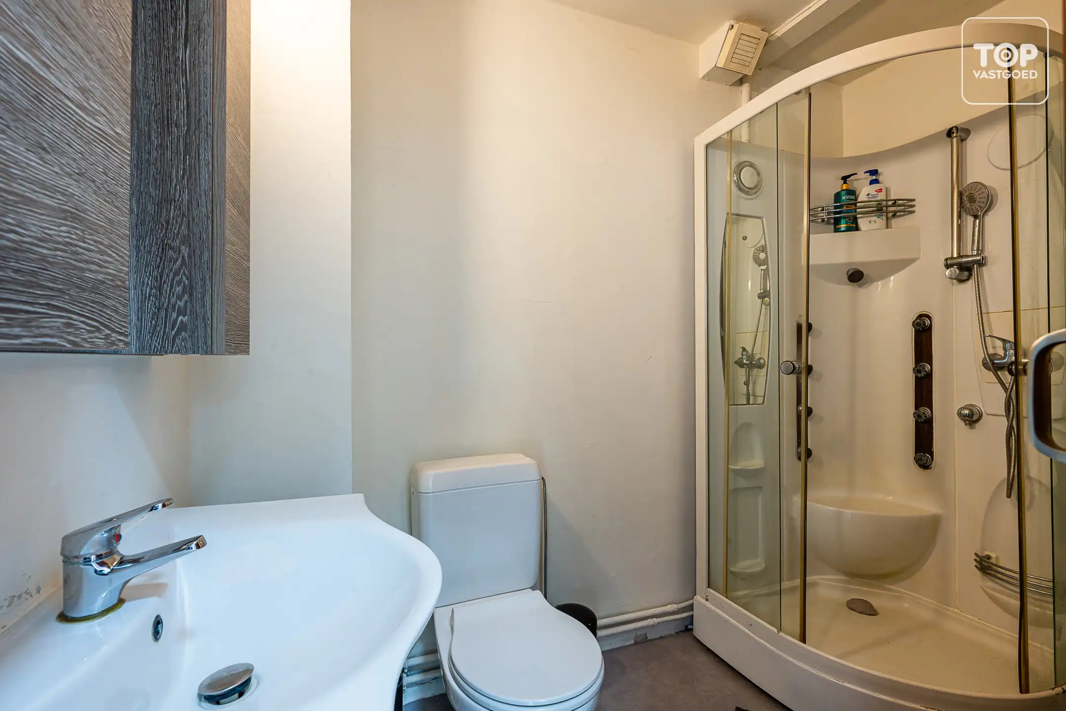 Instapklare woning met magazijn foto 20