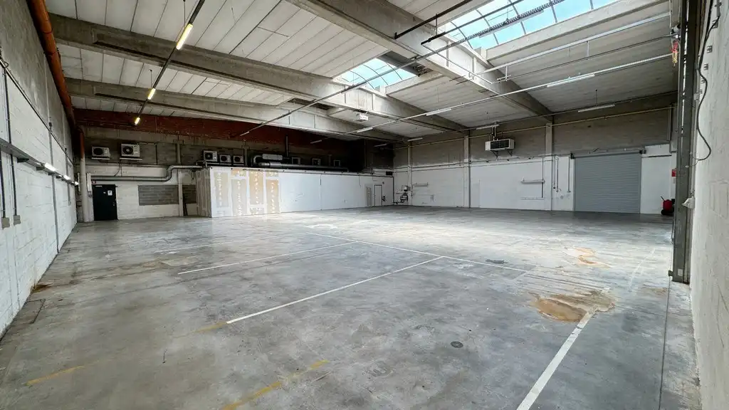 Magazijn met mezzanine te huur nabij A12 en E19 in Aartselaar Business Estate foto 6