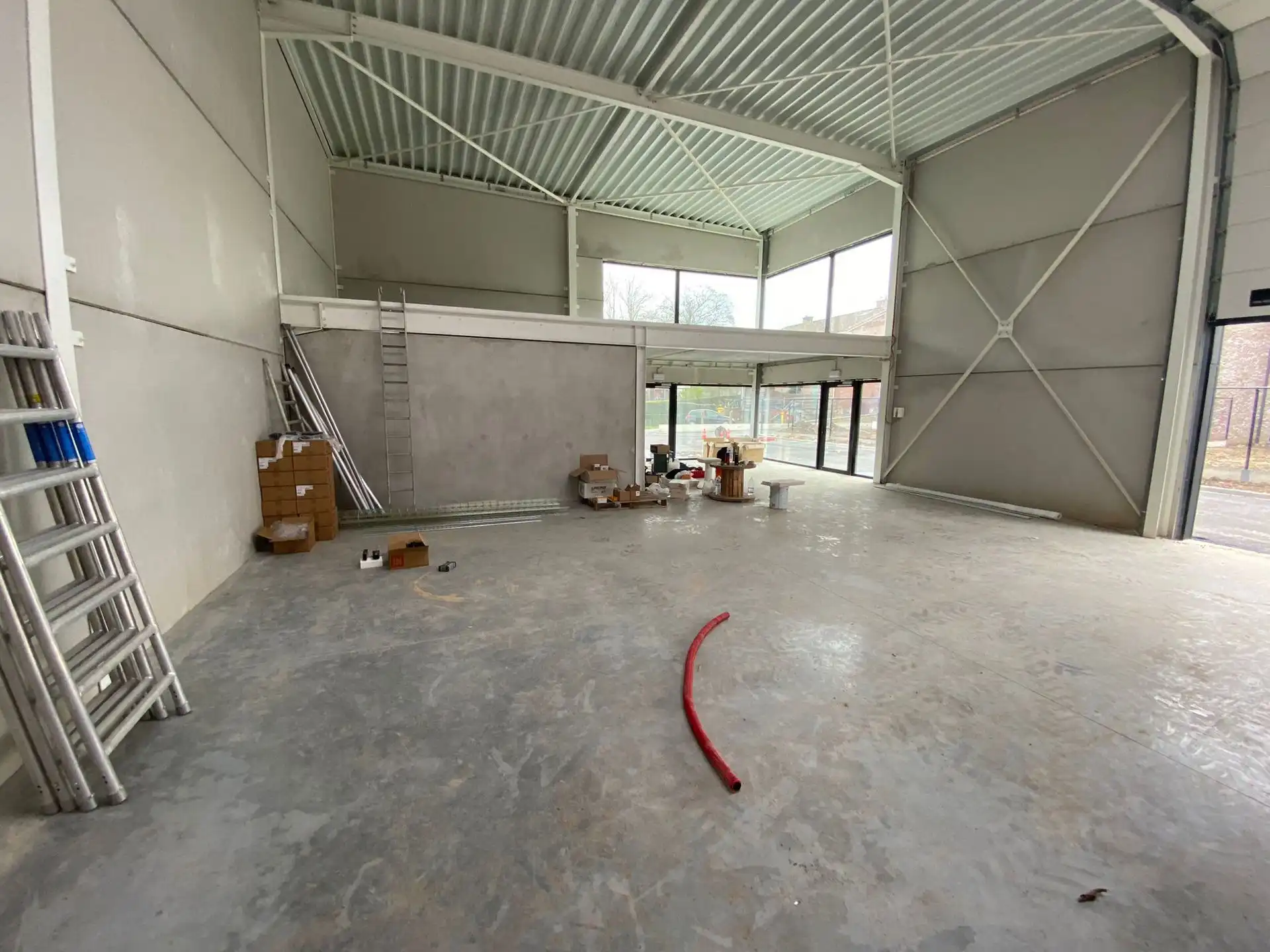 Magazijn te huur foto 13