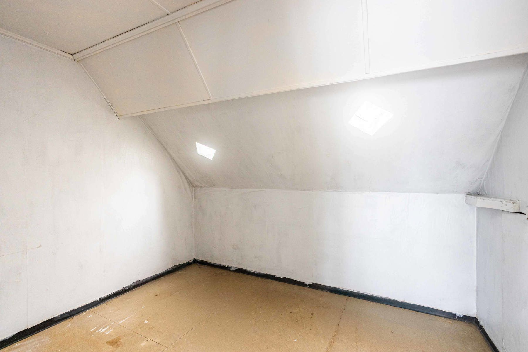 Rustig gelegen te renoveren woning in doodlopende straat. foto 18