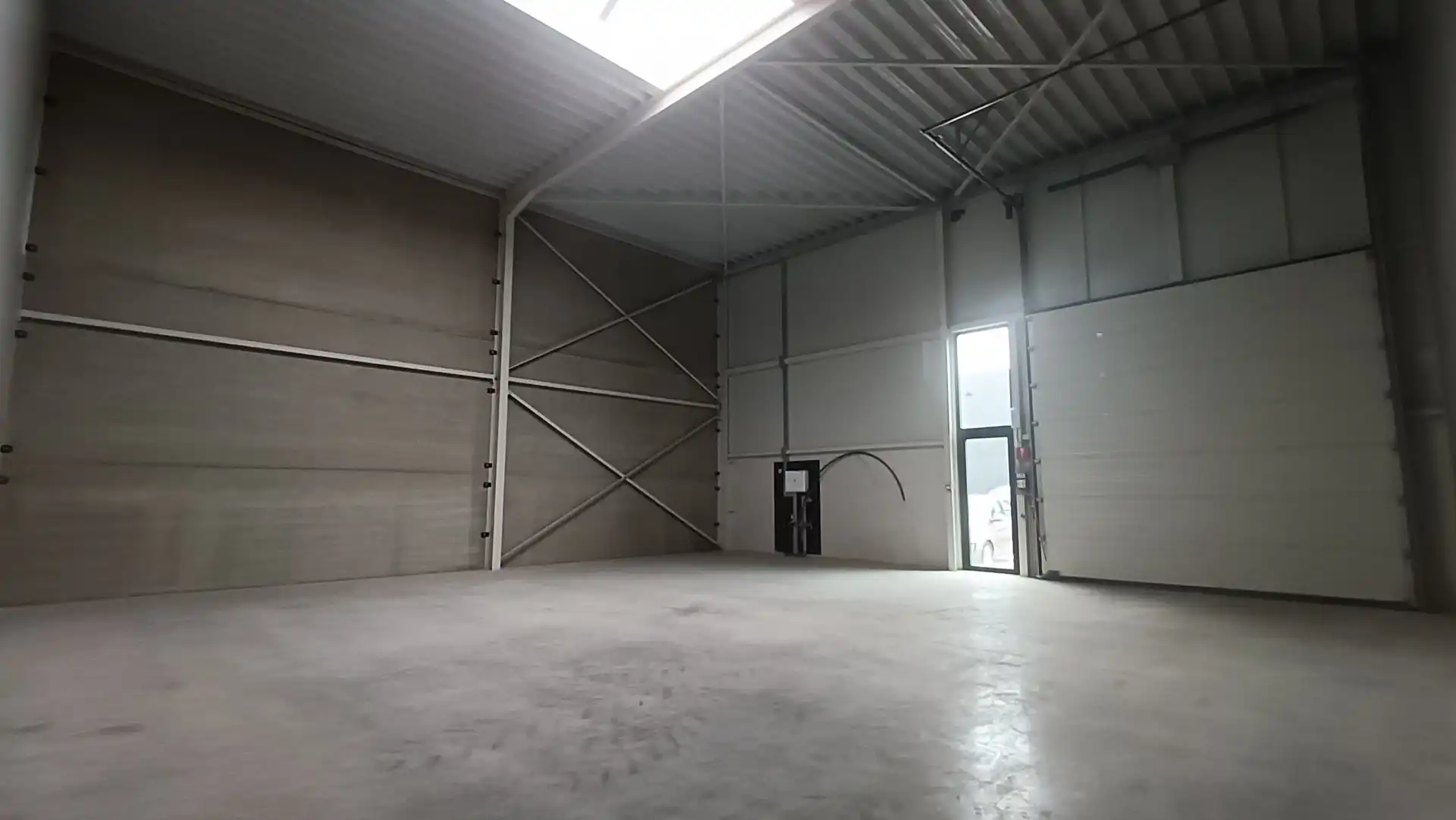 Nieuwbouw KMO-unit van 144 m² gelegen te Kortenberg. foto 2