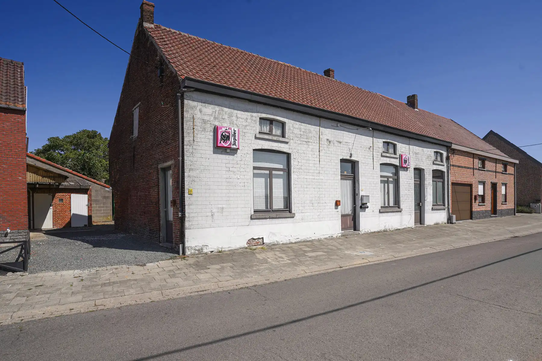 Handelswoning(café) + woonst te Kapelle-op-den-Bos foto 2