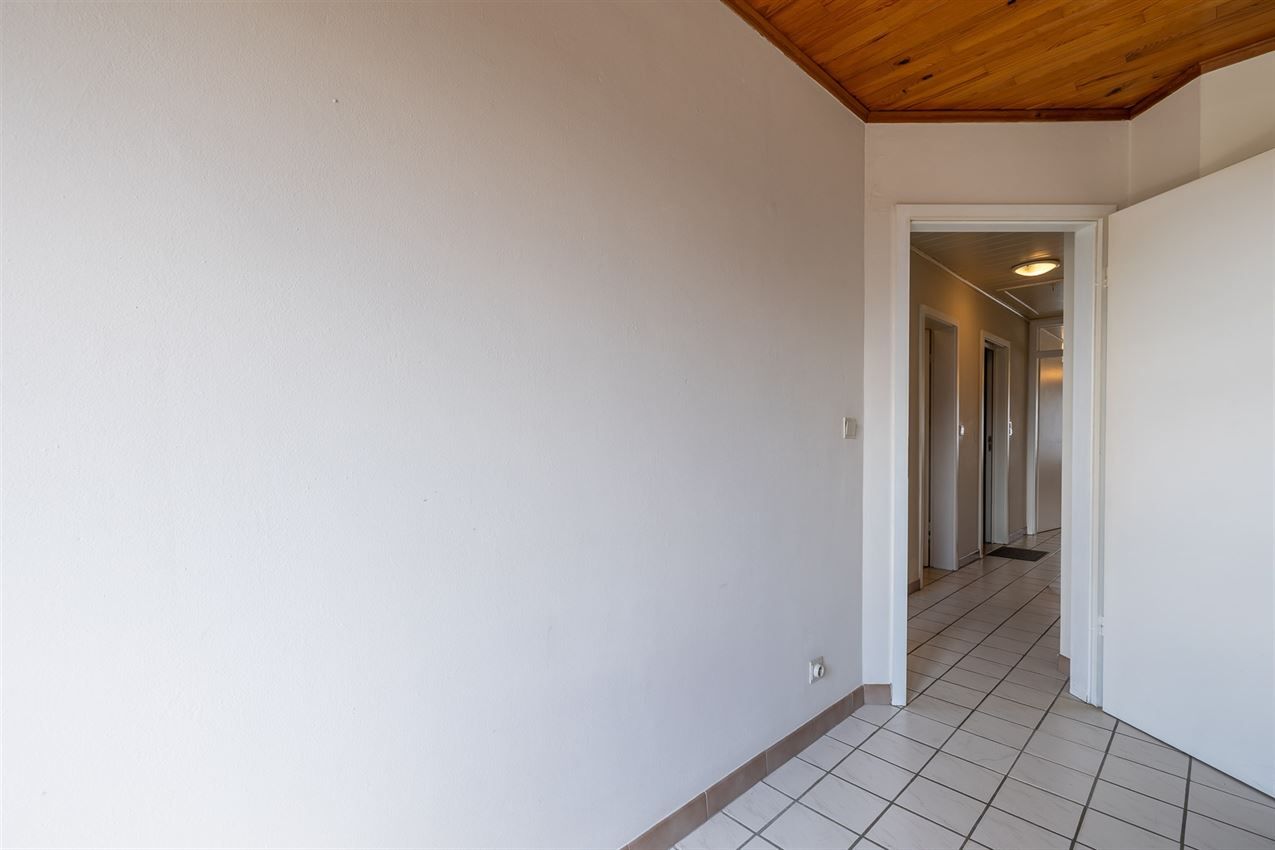 Verzorgd gebouw met handelszaak en 2 apt foto 30