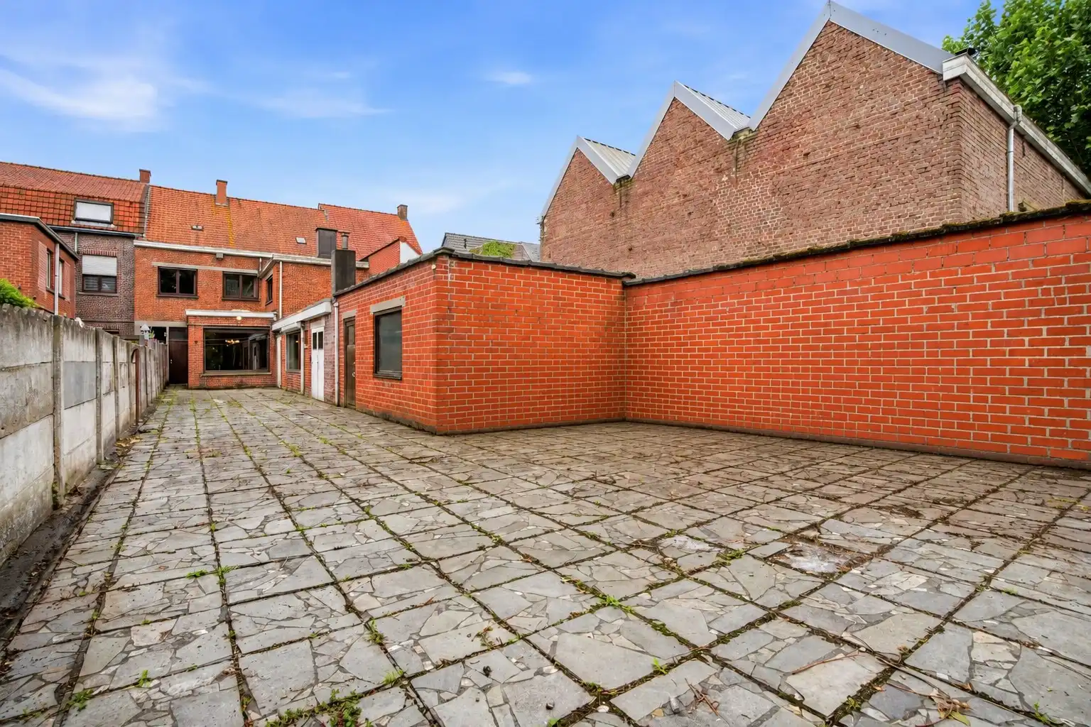 Ruime woning met 4 slaapkamers en tuin te Oostrozebeke! foto 28