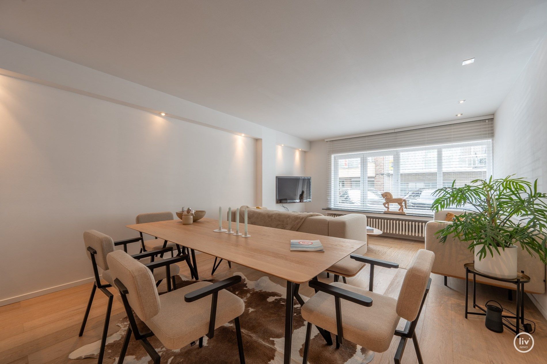 Aangenaam appartement met 3 slaapkamers centraal gelegen in de Duinviooltjesstraat vlakbij de Dumortierlaan te Knokke. foto 15