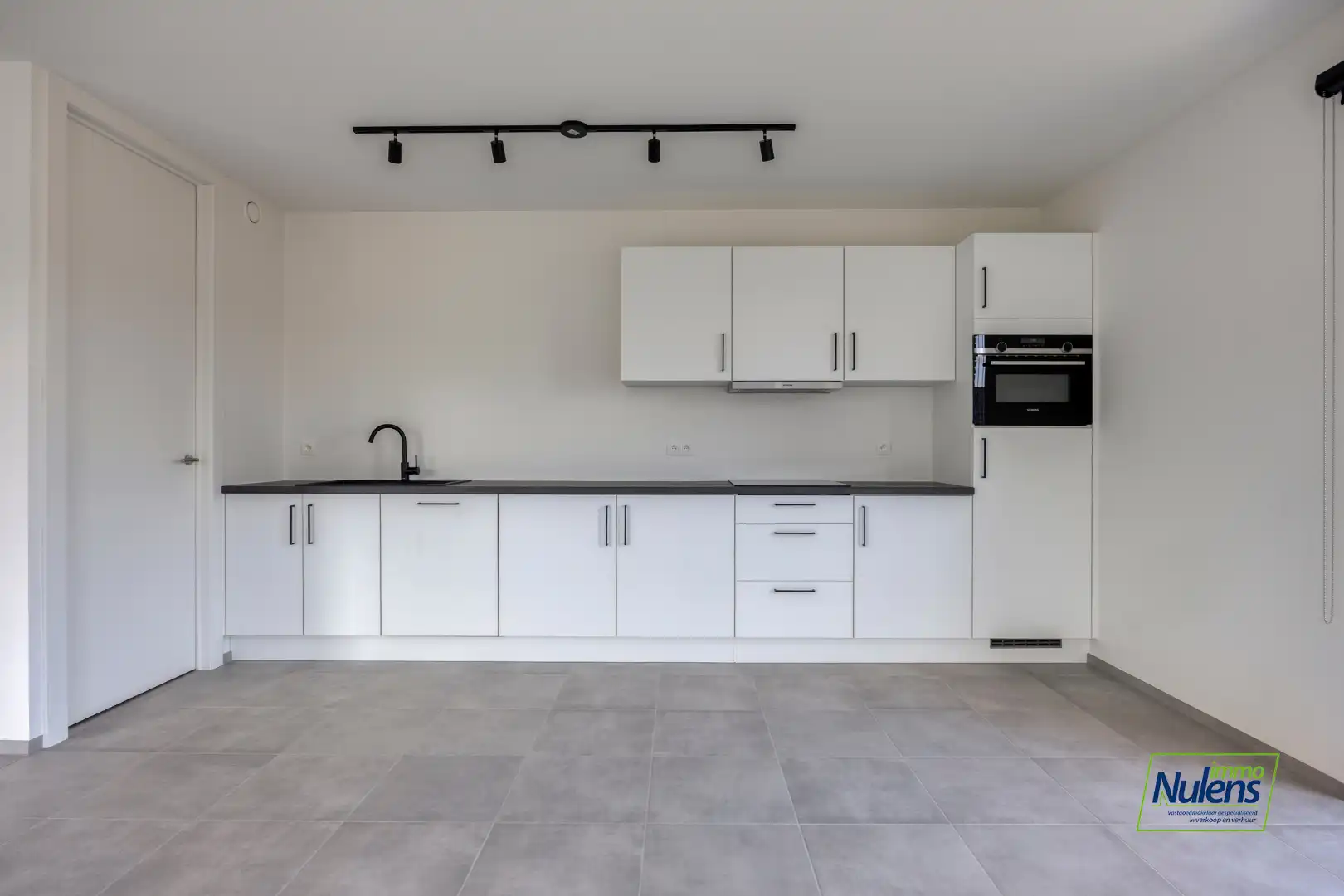 Stijlvol nieuwbouwappartement met 2 slaapkamers en zonnig terras in hartje Lanaken! foto 10