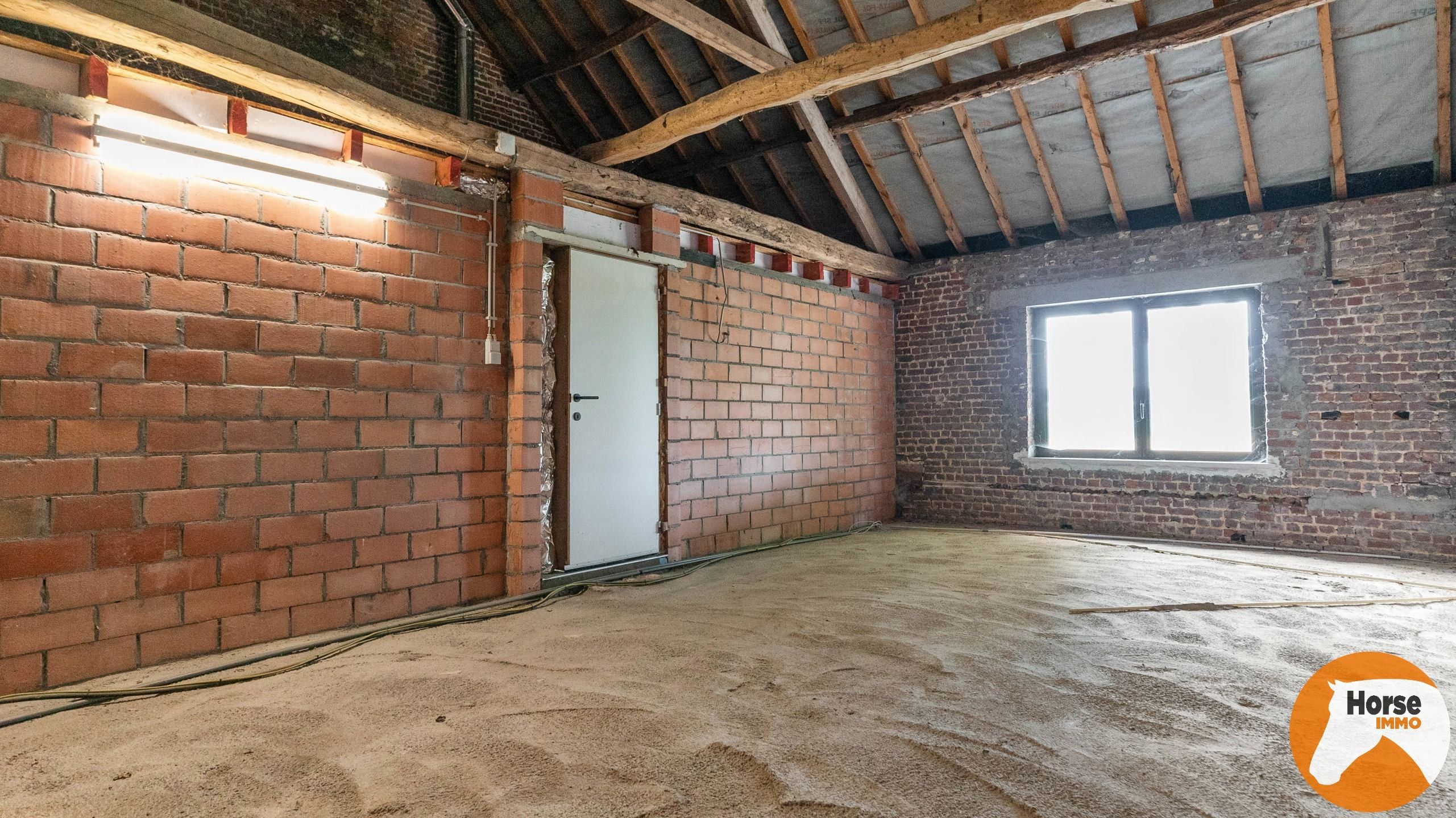 PEPINGEN  Smaakvol gerenoveerde hoeve met ruimte voor opslag foto 24