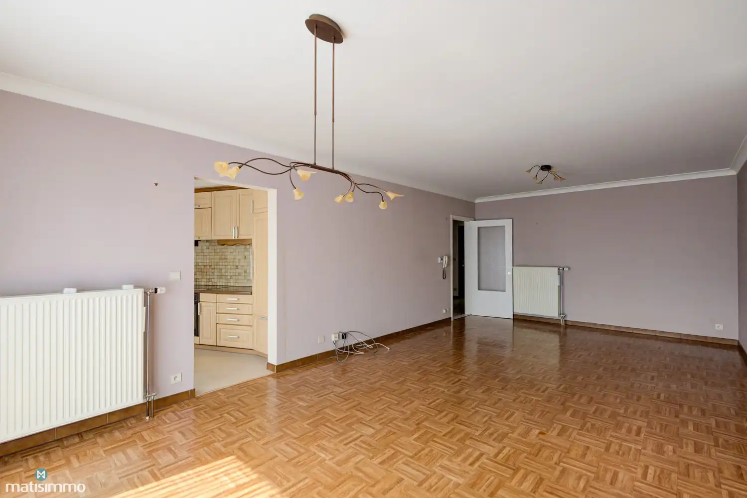 RUIM APPARTEMENT MET 3 SLAAPKAMERS, BALKON, KELDERBERGING EN GARAGEBOX IN BEVERST foto 5