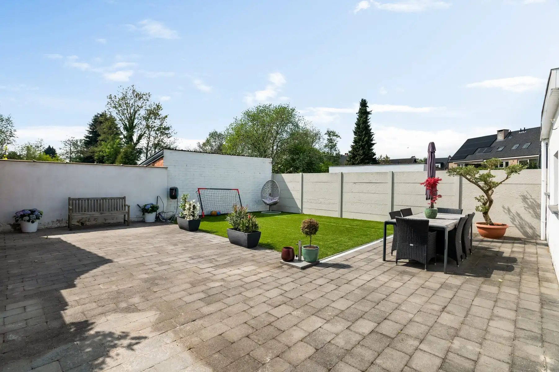 Ruime woning op toplocatie foto 17