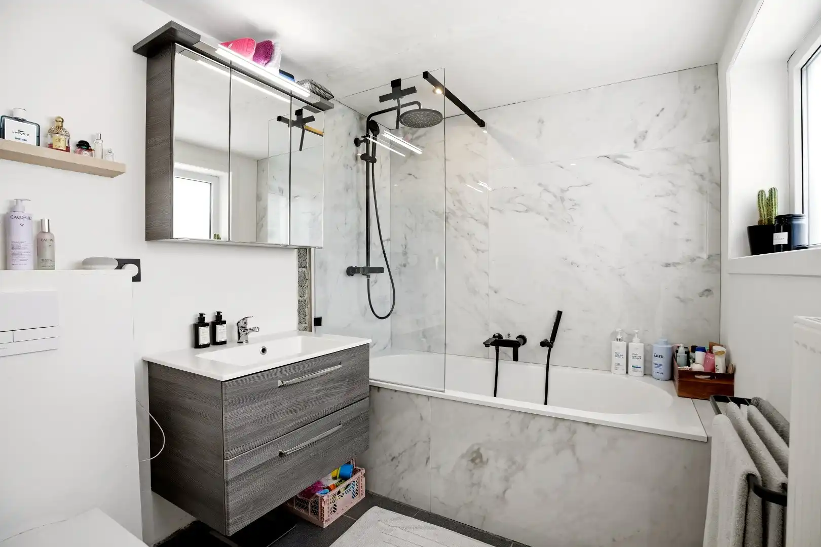 Uitzonderlijk knap gerenoveerde woning in Bavikhove met zonnige tuin, gelijkvloerse kamer en 3 slaapkamers foto 21