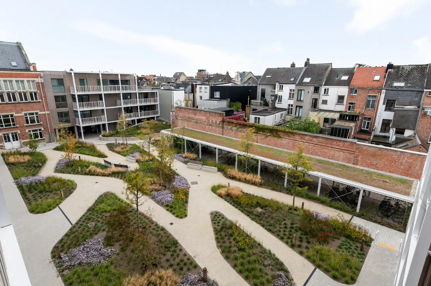Twee slaapkamer appartement met ruim overdekt terras in De Lesselier foto 3