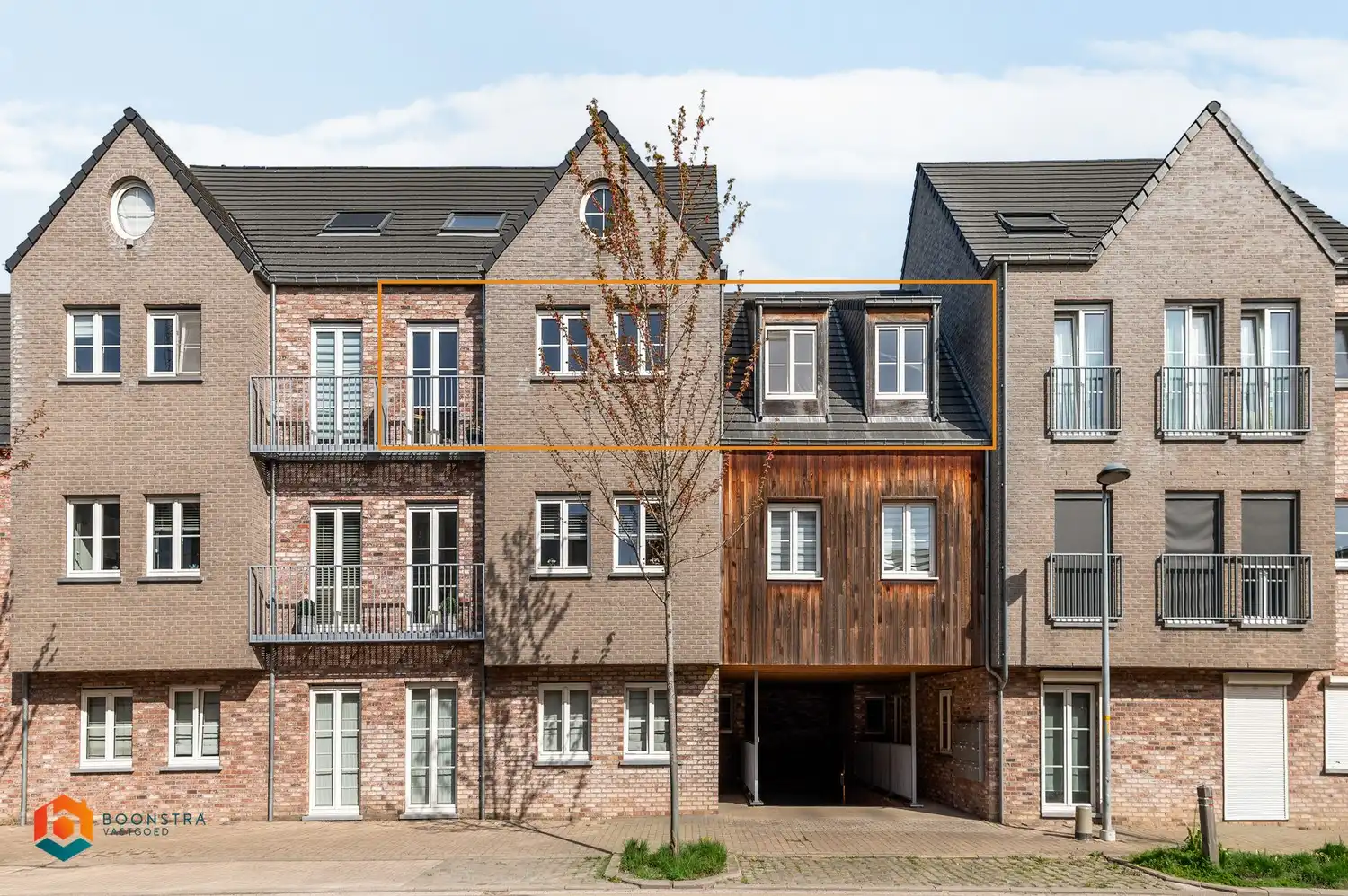 Appartement 2 slpkrs met parkeerplaats, terras en tuin te Booischot foto {{pictureIndex}}