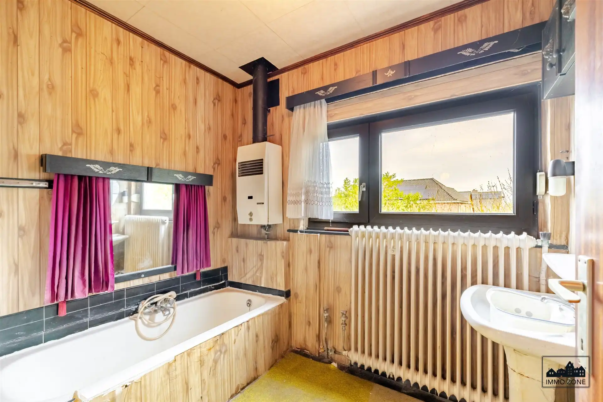 Te renoveren woning op ruim perceel met groene zone foto 15