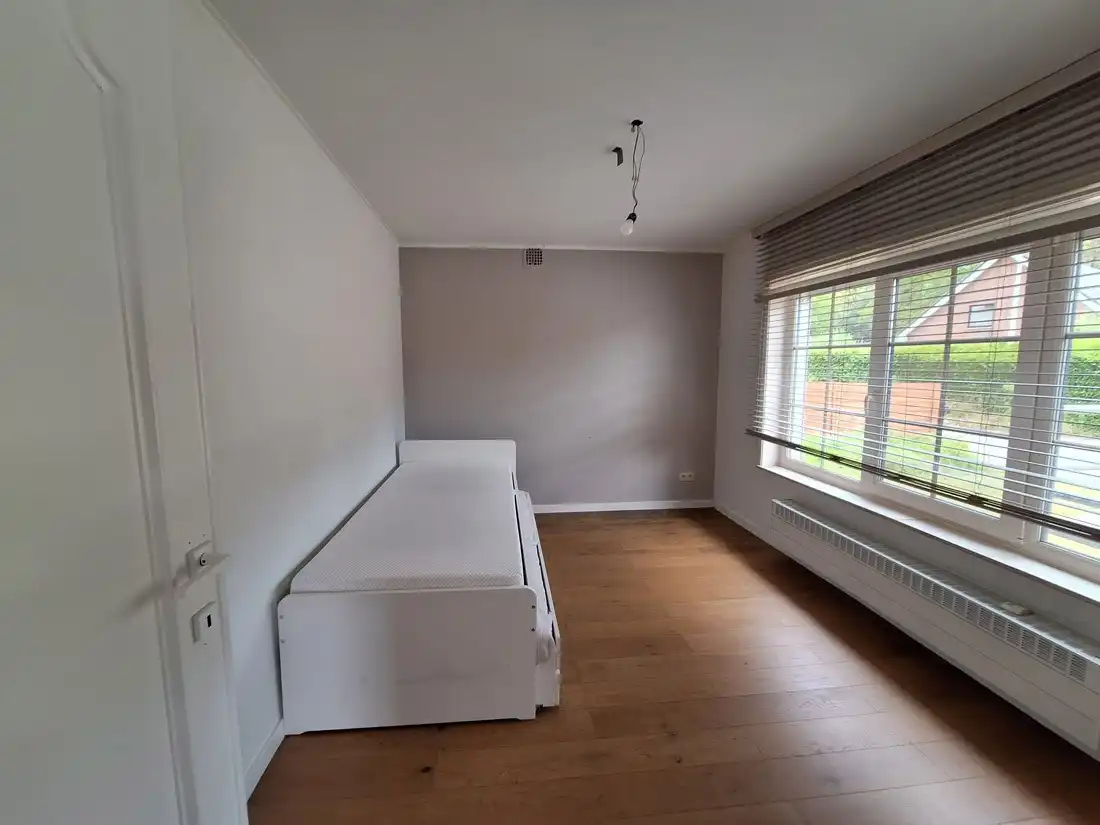 Charmante bungalow op een strategische locatie foto 7