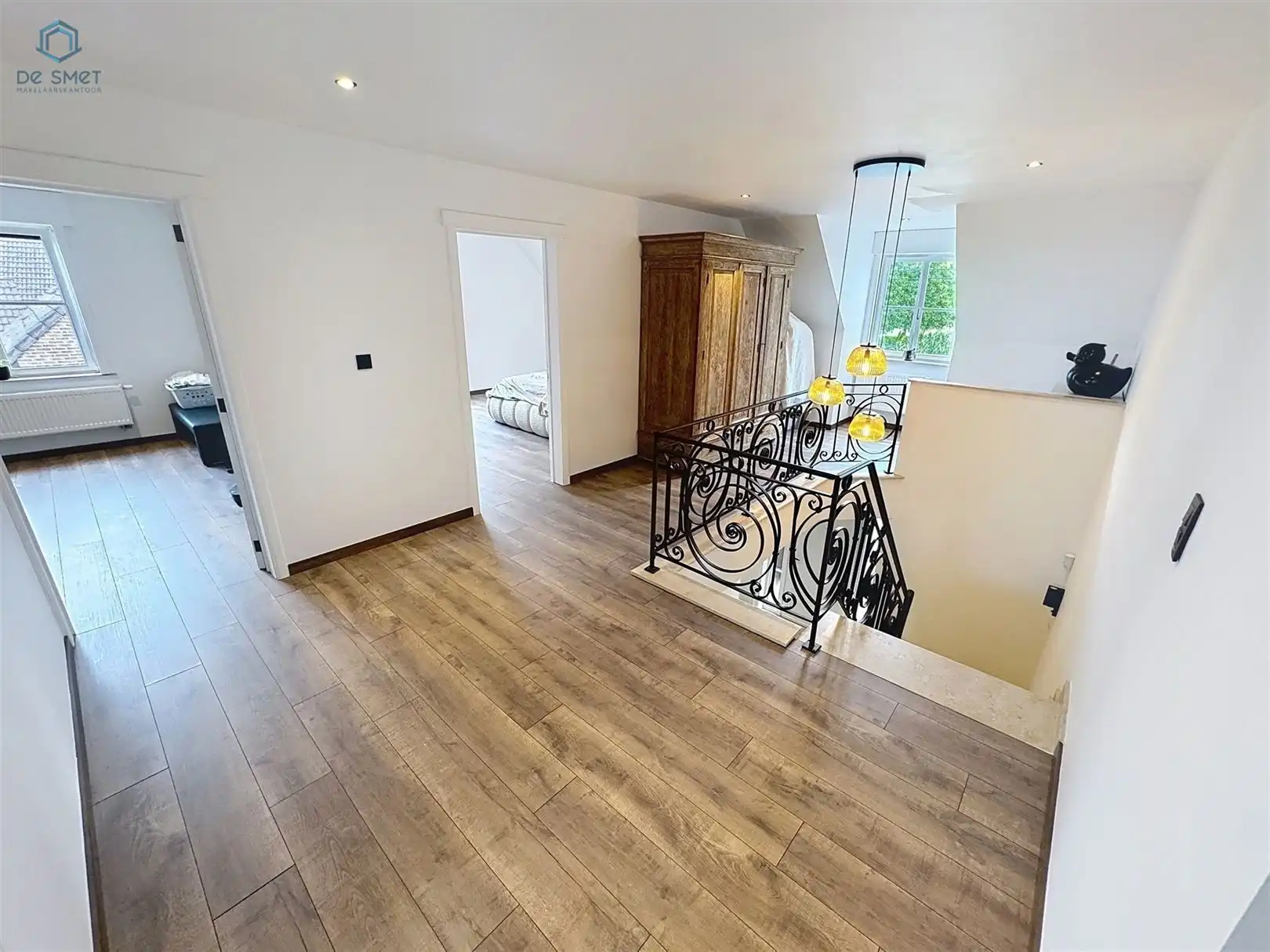 Prachtig gerenoveerde villa met 4 slaapkamers, garage en zwembad foto 18