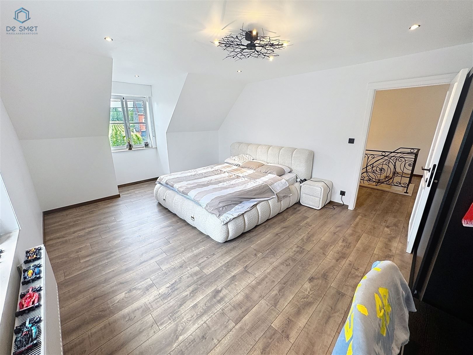 Prachtig gerenoveerde villa met 4 slaapkamers, garage en zwembad foto 18