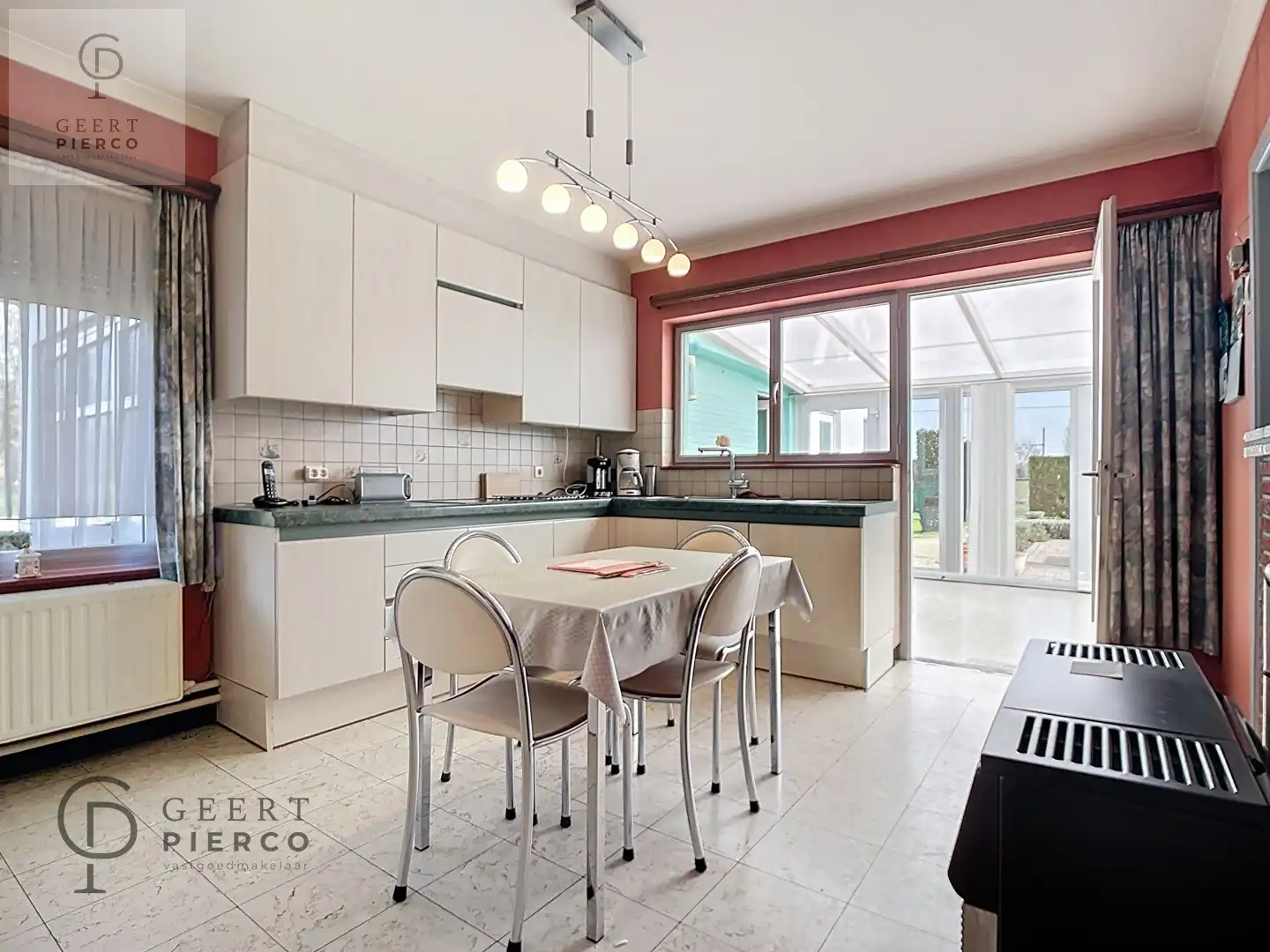 Leuke halfopen woonst op een topligging in Landen foto 11