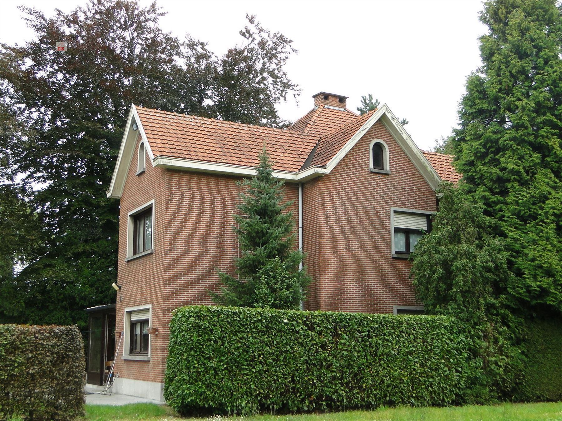 Villa met garage en zwembad  foto 30