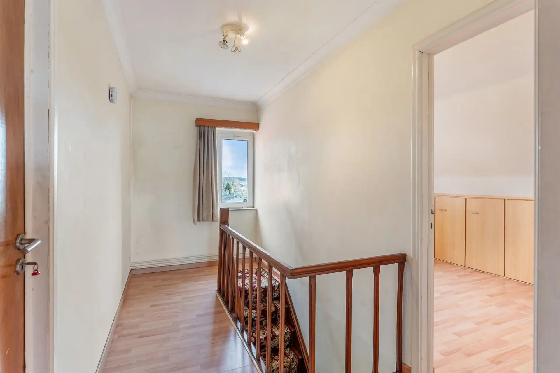 Eengezinswoning met tuin. foto 24