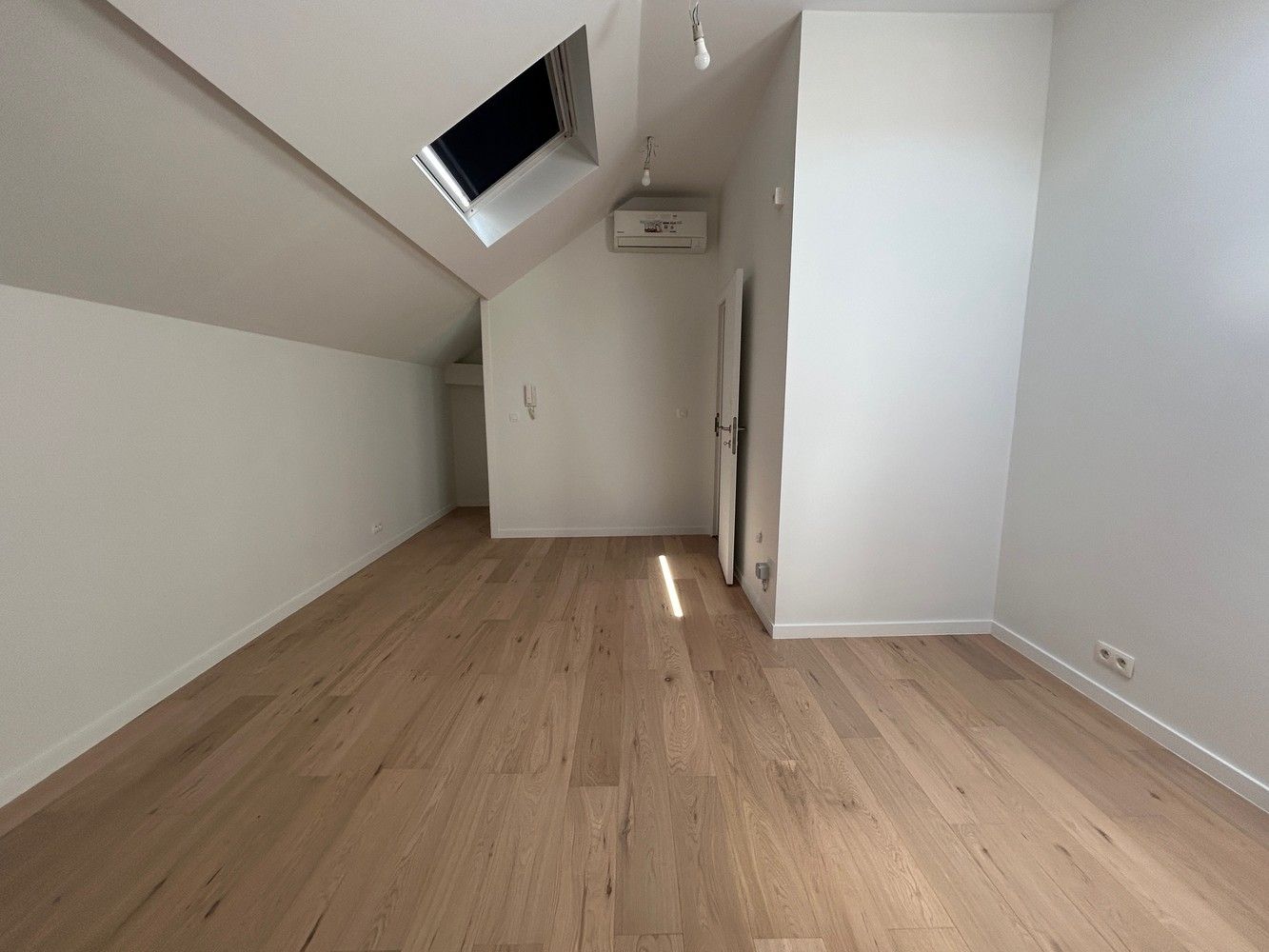 Super gelegen hoekwoning foto 18