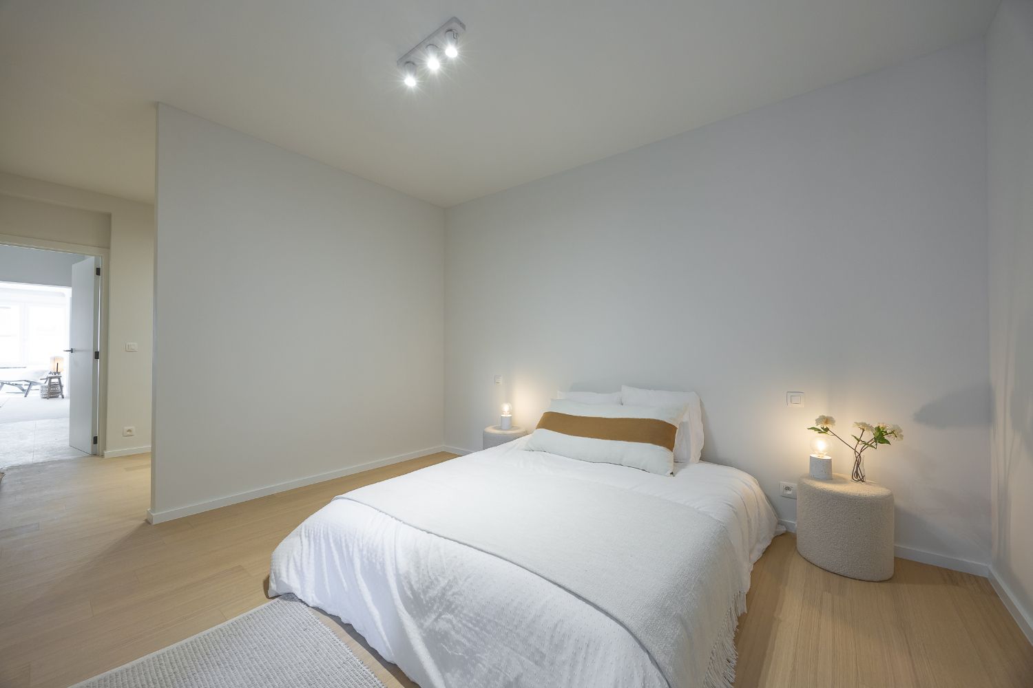 Gerenoveerd twee slaapkamer appartement in centrum Oostende foto 21