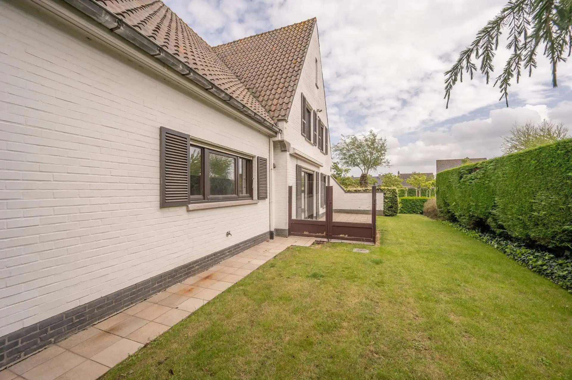 Exclusieve villa in een gegeerde residentiële wijk foto 5