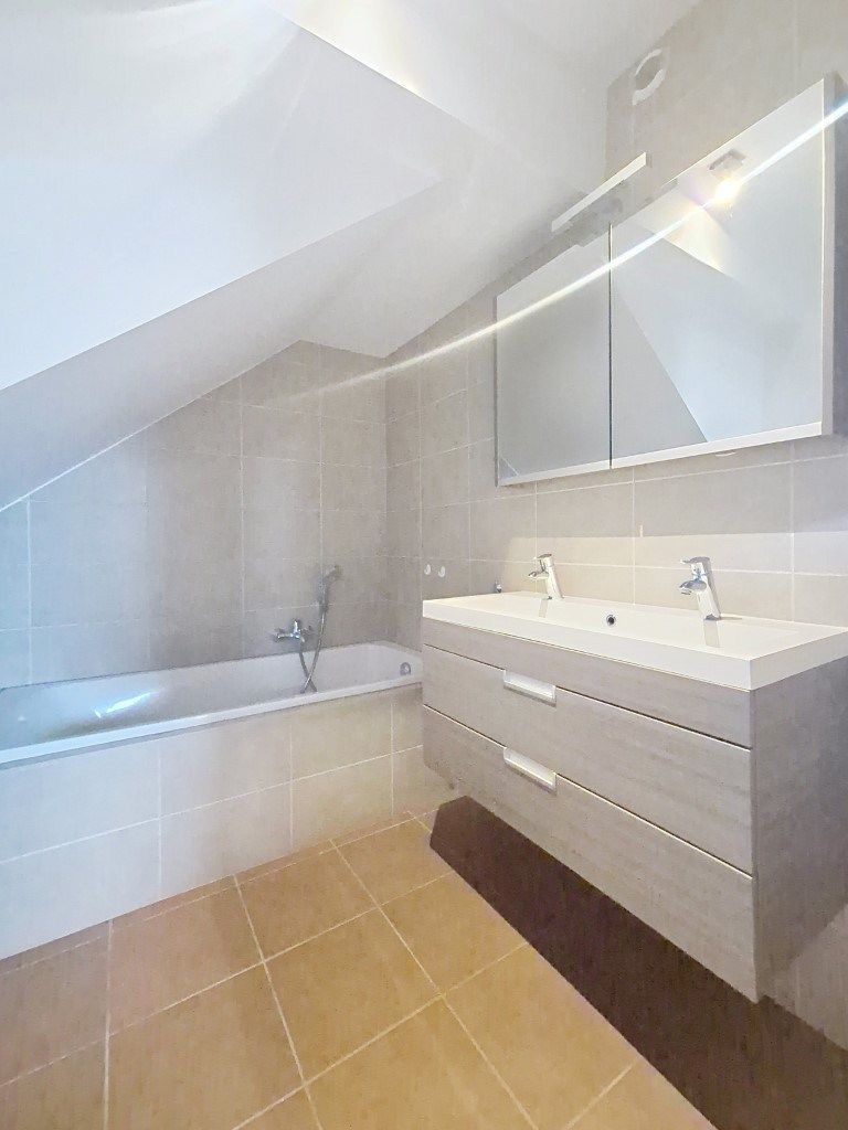 Appartement met 2 slpks en autostandplaats foto 9