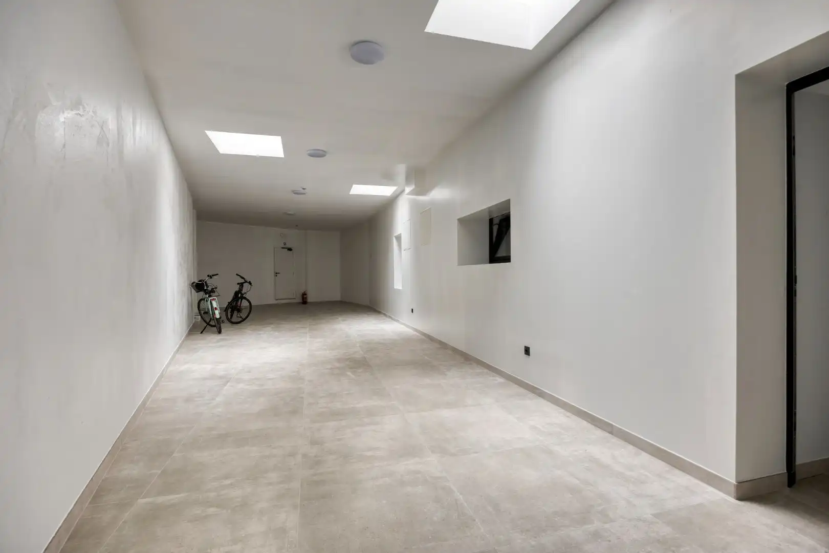 Volledig gerenoveerde en gemeubelde studentenkamers met privé-sanitair.  foto 10