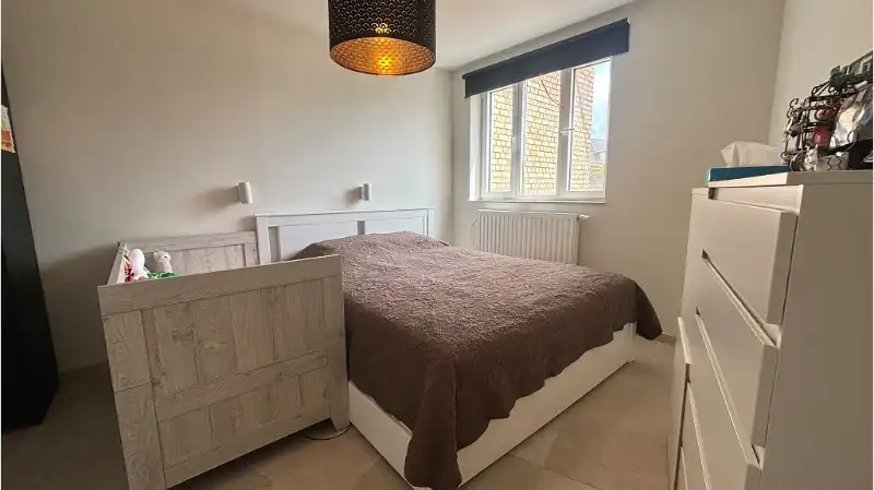 Recent 2-slaapkamerappartement met TERRAS  te huur in Brugge foto 8