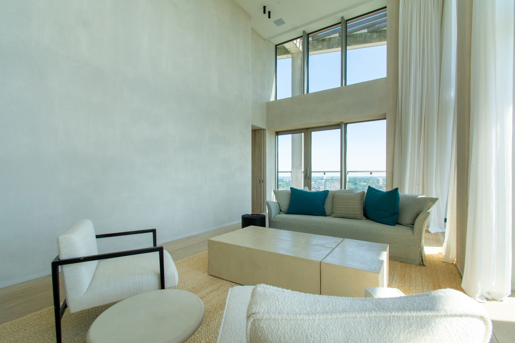 Exclusief wonen op grote hoogte in hartje Nieuw Zuid foto 2