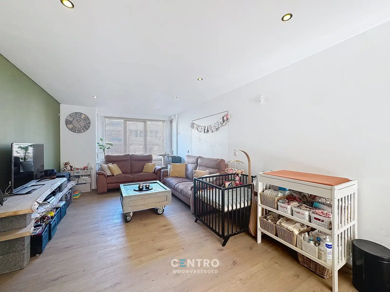 Recent (°2022) gerenoveerde woning met 4 slpks én ZUIDgerichte tuin! foto 3