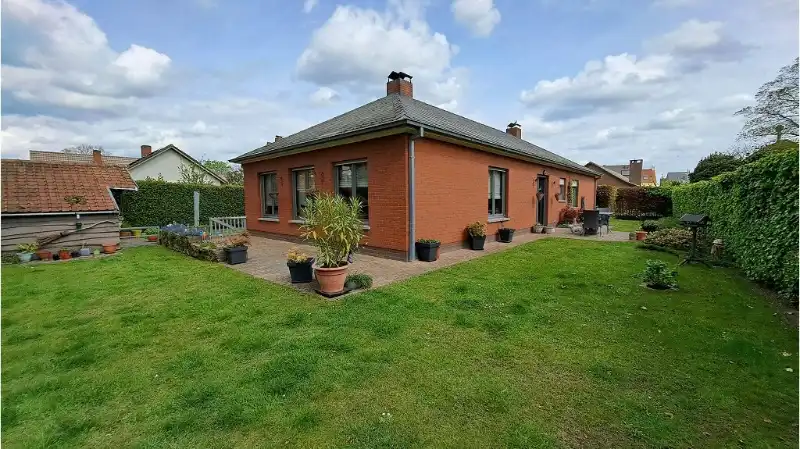 Gerenoveerde vrijstaande woning met Garage en Tuin te huur in Oedelem ( Beernem ) foto 14