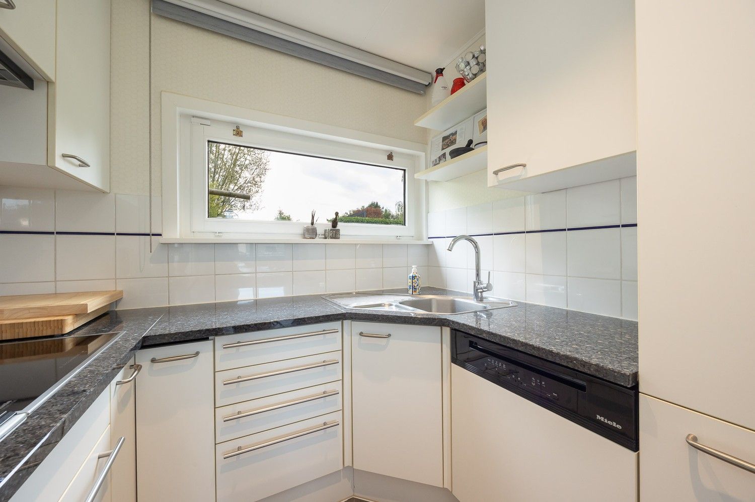 Mooie woning in de groene wijk "De Vijvers/Rommersheide" foto 8