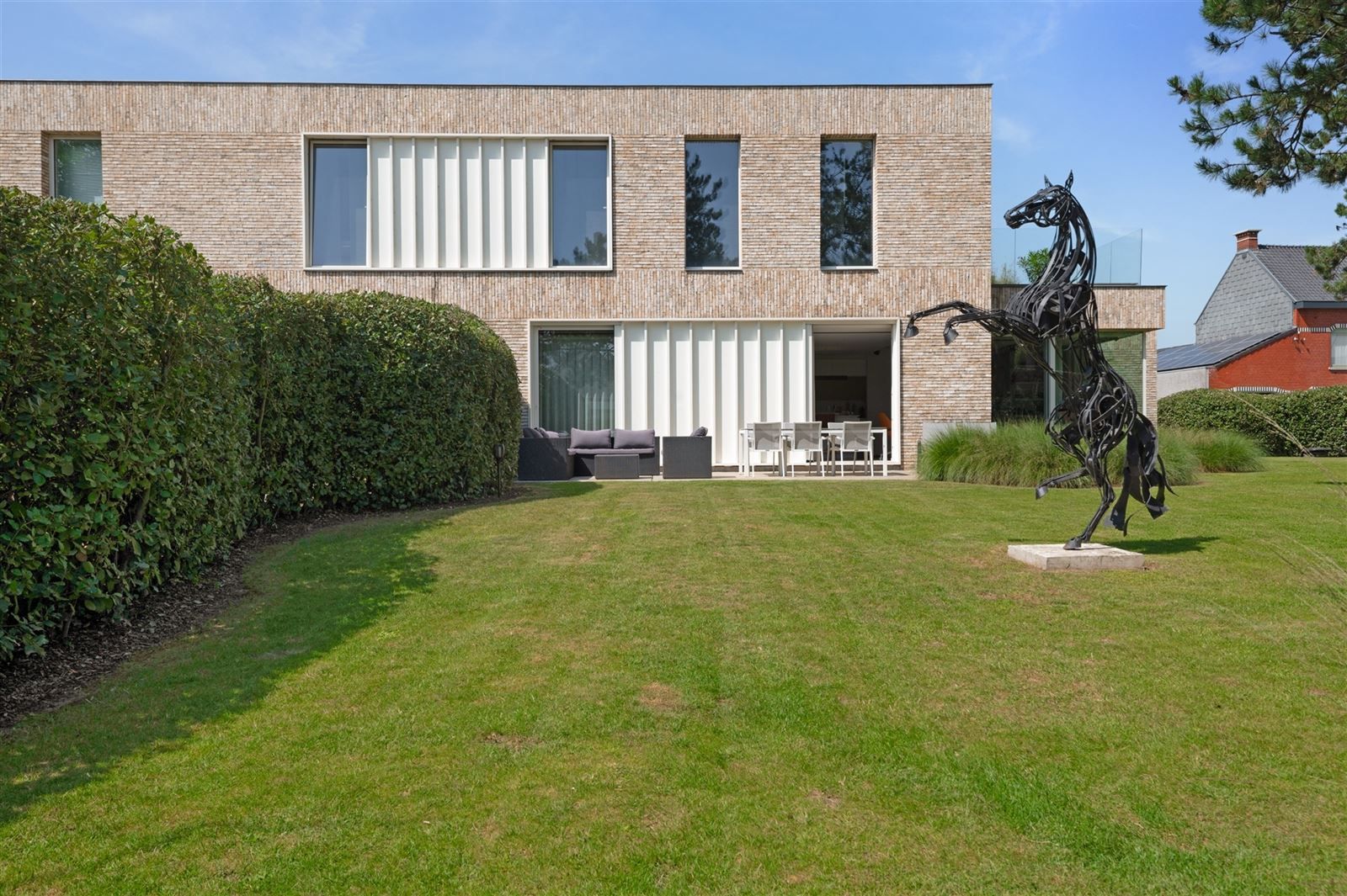 Gelijkvloers luxe appartement mét tuin foto {{pictureIndex}}