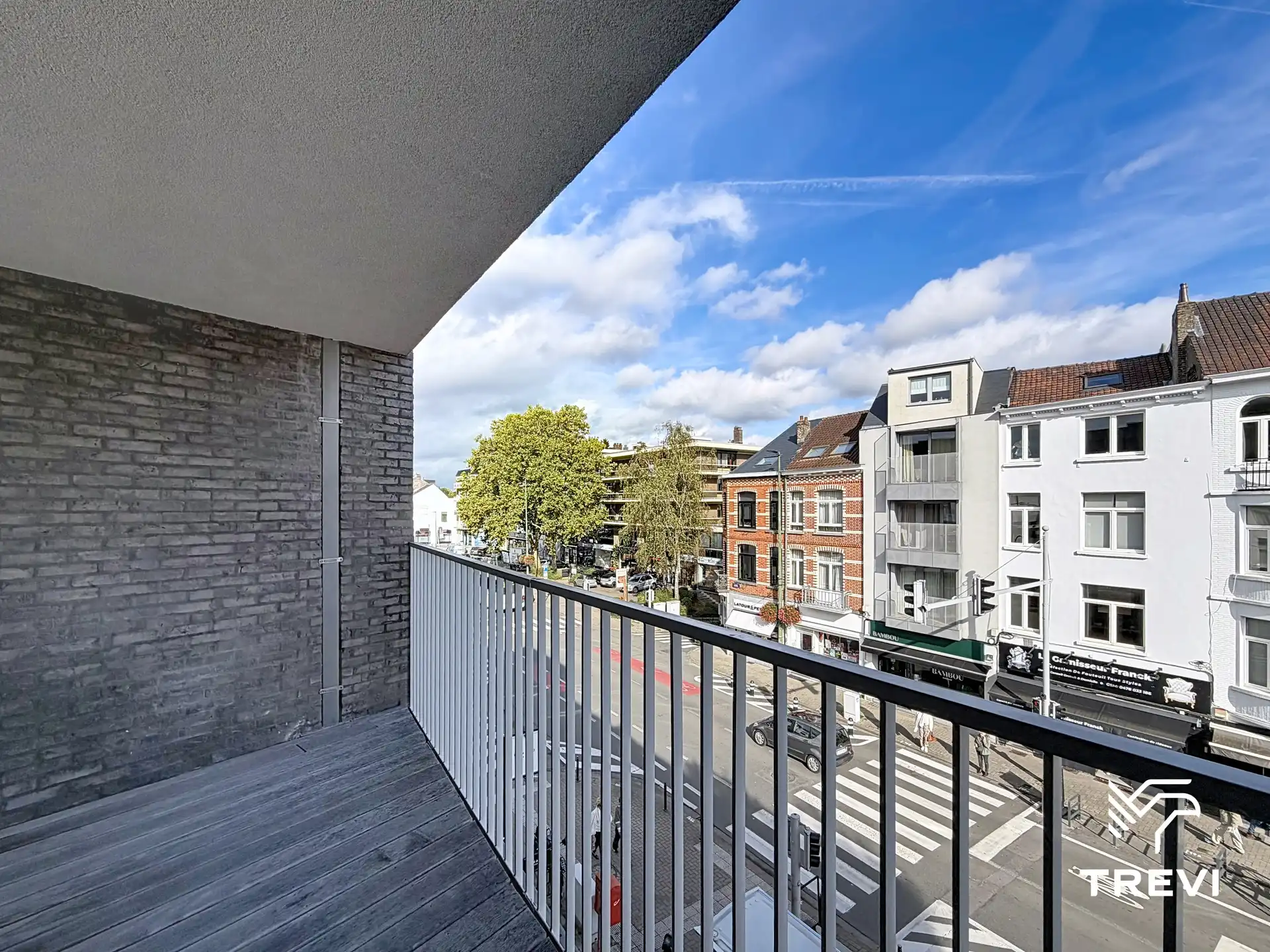 1-kamerappartement in een recent gebouw foto 12