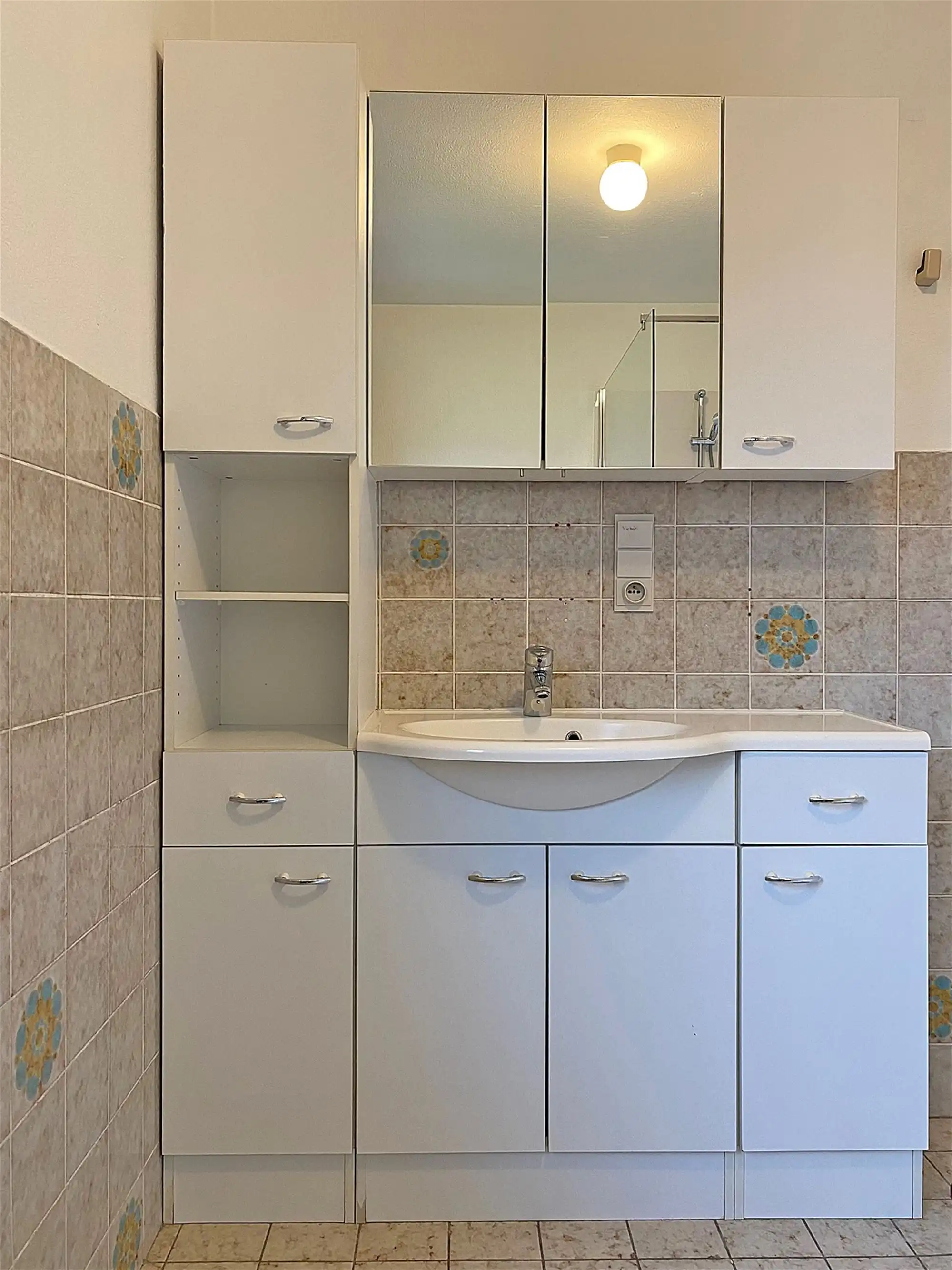 Ruime DORPSWONING met 3 SLAAPKAMERS, GARAGE & TUIN/TERRAS foto 15