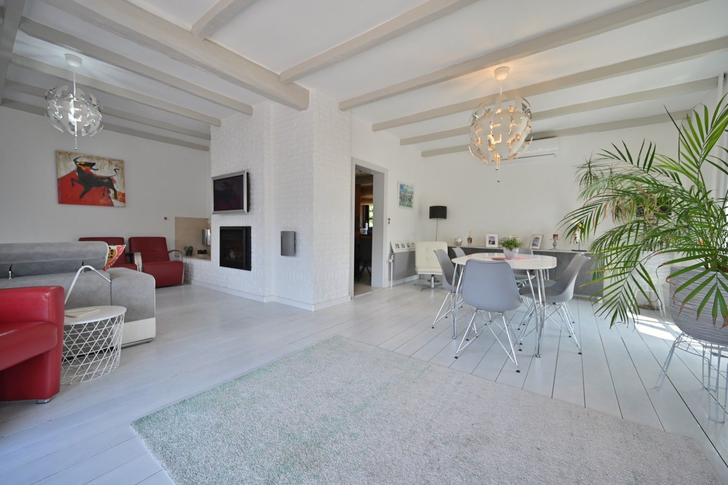 Royale woning met 5 slaapkamers en zwembad, gelegen op een perceel van 23a te Neerharen foto 12