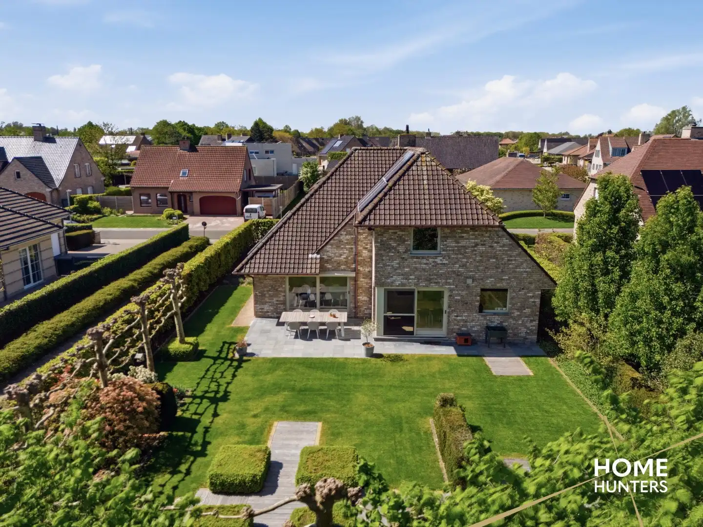 luxe villa met 4 slaapkamers, ruime tuin en een dubbele garage op een rustige locatie te Ieper foto 39
