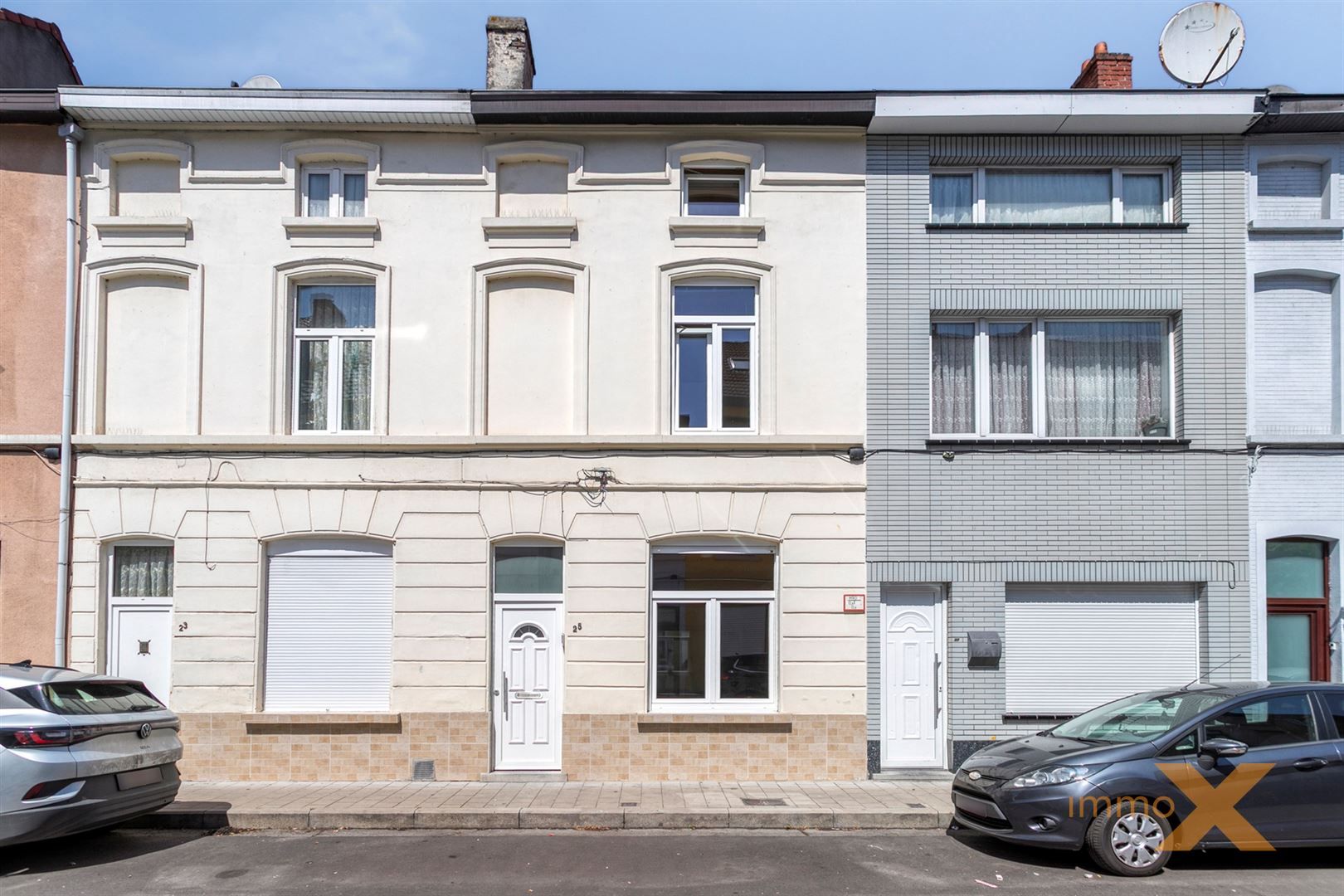 INSTAPKLARE WONING MET 4 SLAAPKAMERS foto {{pictureIndex}}