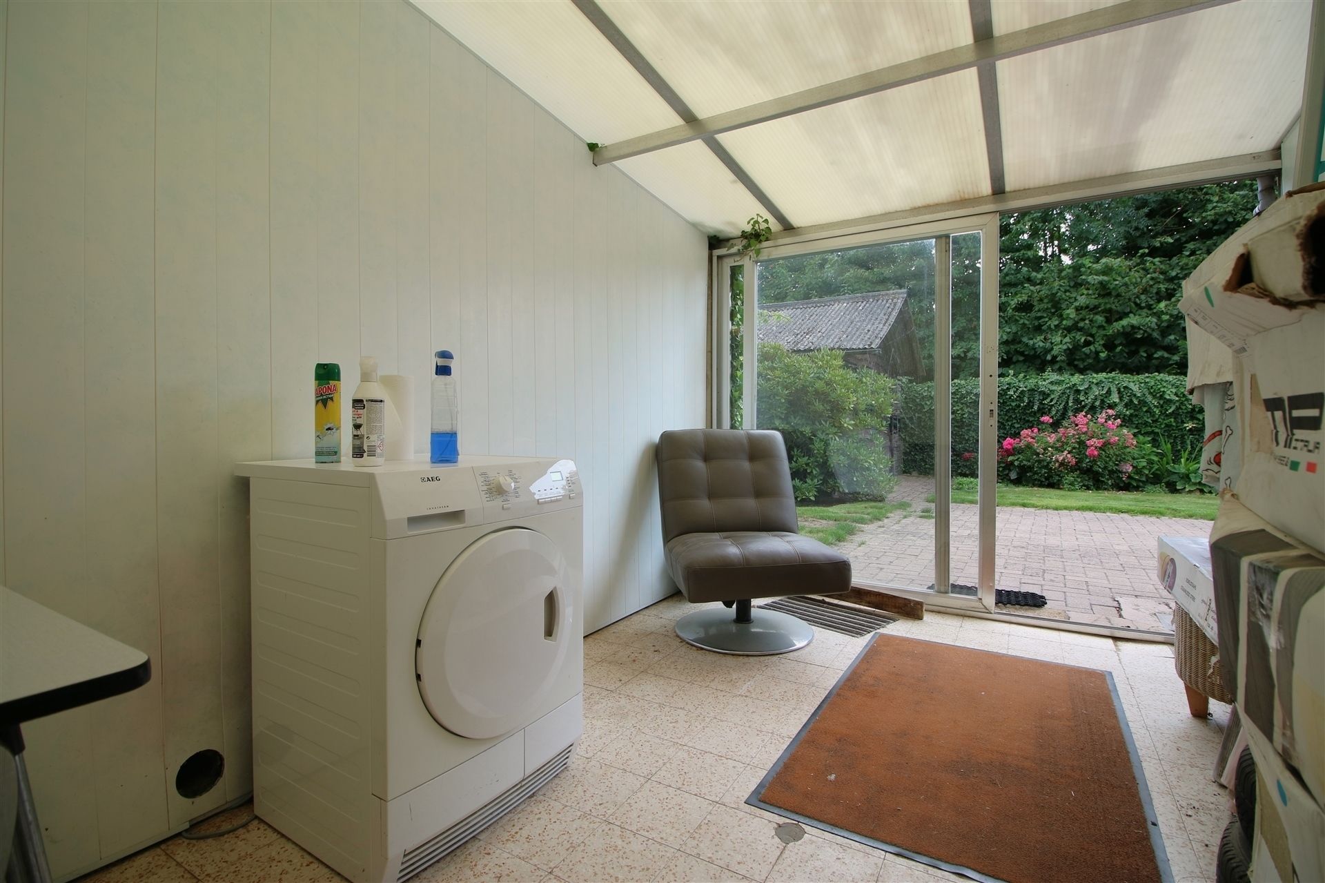 Op te frissen bungalow met 3 slaapkamers foto 18
