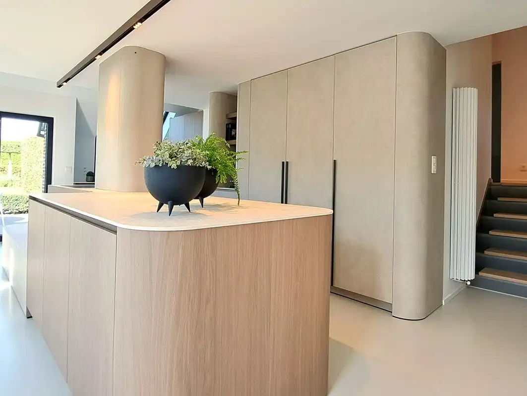 Volledig vernieuwde villa op een mooi perceel van ruim 28 are! foto 13
