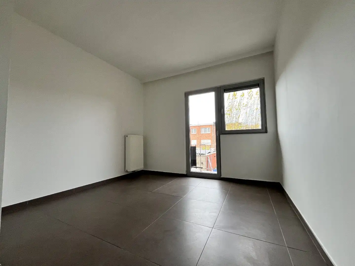 Hedendaags 2 slpk appartement met terras foto 12