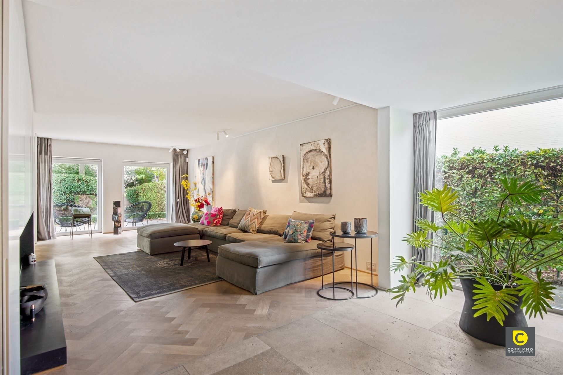 Villa: 6 slk , 4 badk. op 796 m² Z-w perceel  foto 5