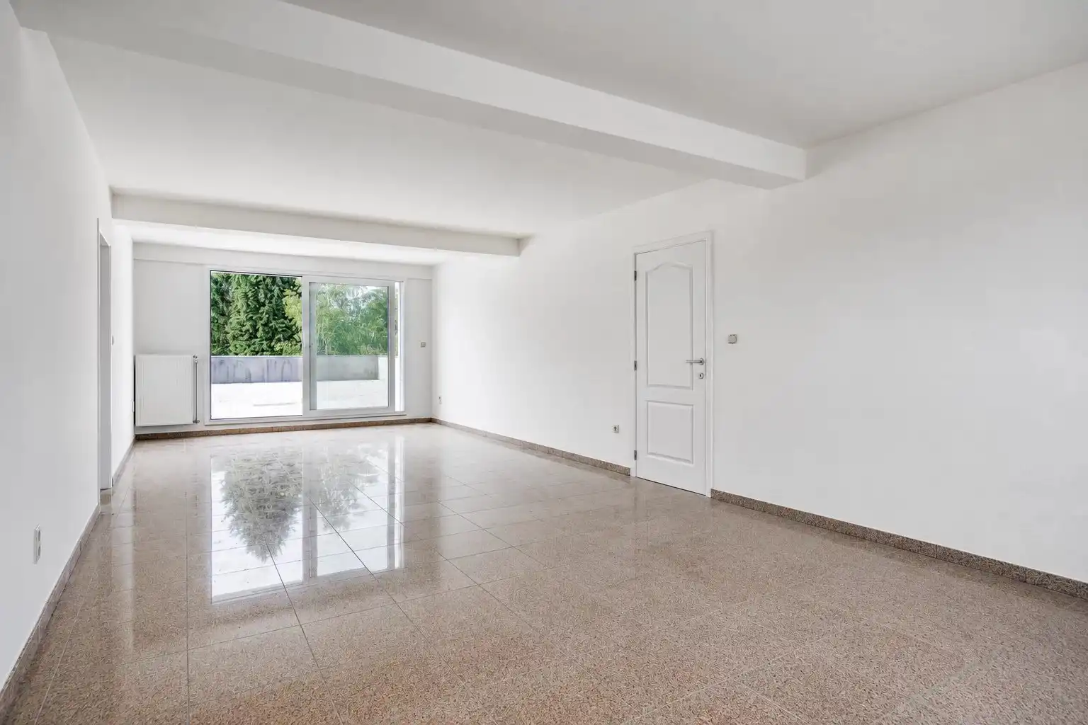 INSTAPKLAAR APPARTEMENT MET 2 SLPK'S  VAN 112M²  MET 2 SLPK'S  EN RUIM TERRAS IN KERMT (HASSELT) foto 9