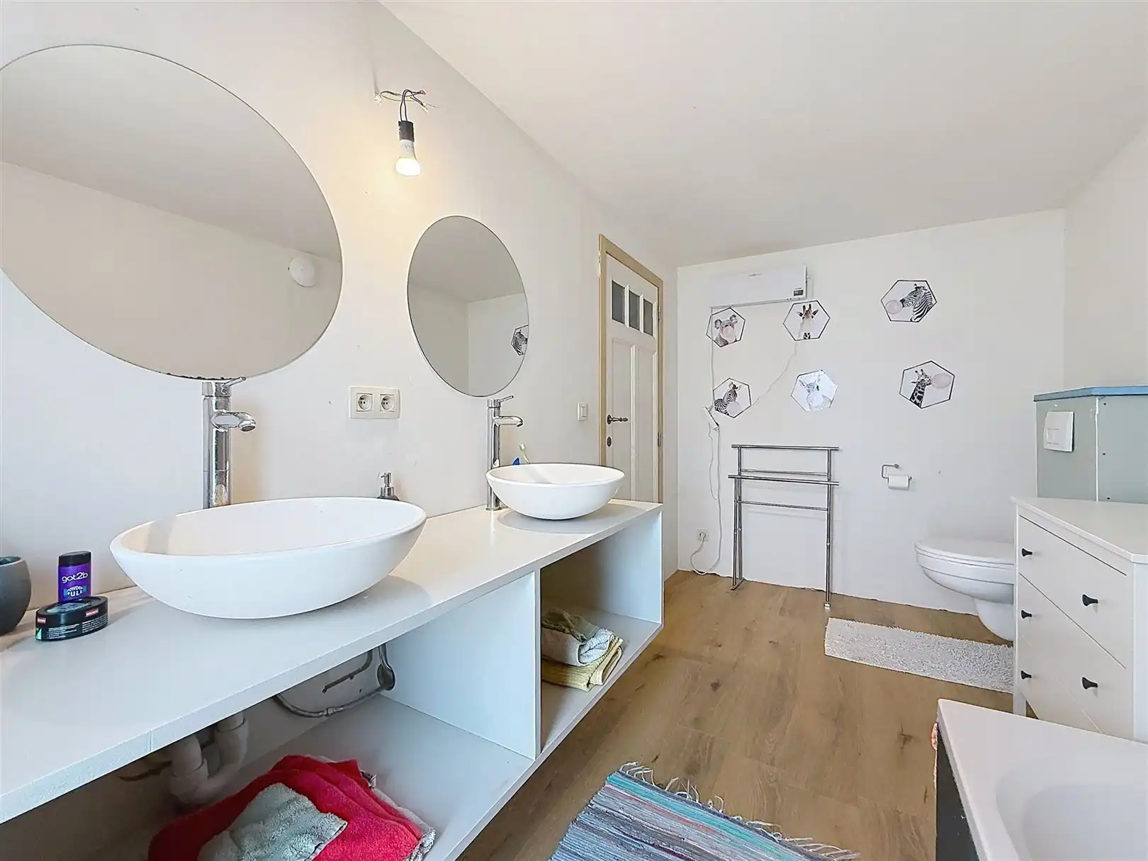 Gerenoveerde woning, 3 slpks, 2 bdks, opp 15a 80ca foto 47